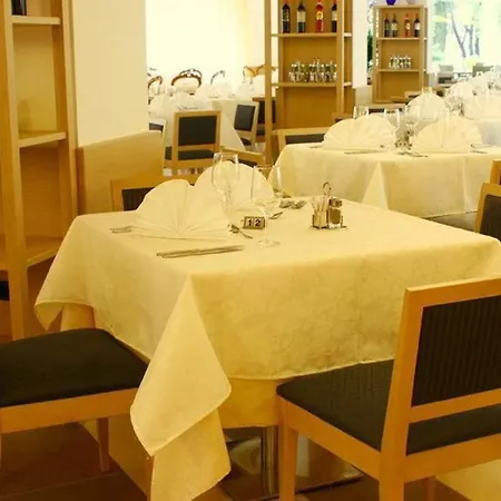 Oasi Wellness & 4* Рива-дель-Гарда
