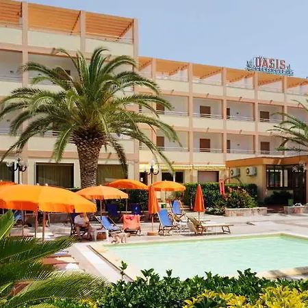Готель Oasi Wellness & 4*