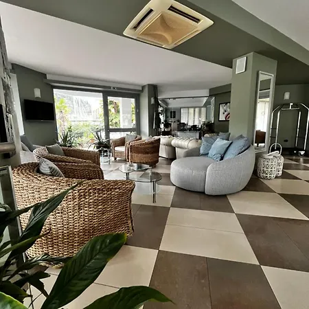 Hotel Oasi Wellness & 4*