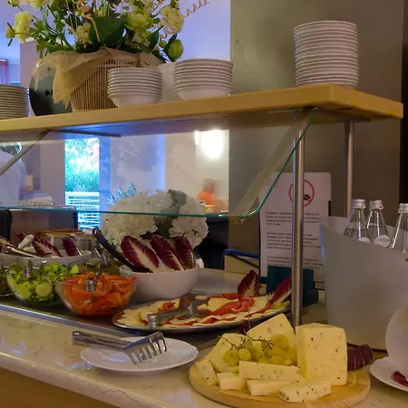 Oasi Wellness & 4*